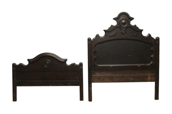 Bedroom - Antique Federal Style Carved Mahogany Full Bed Frame Set
