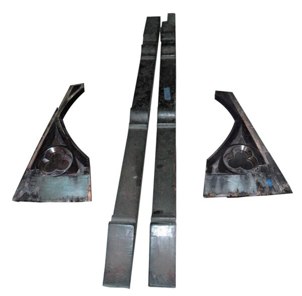 Columns & Pilasters - Vaulted Ceiling Carved Gothic Arch & Pilasters