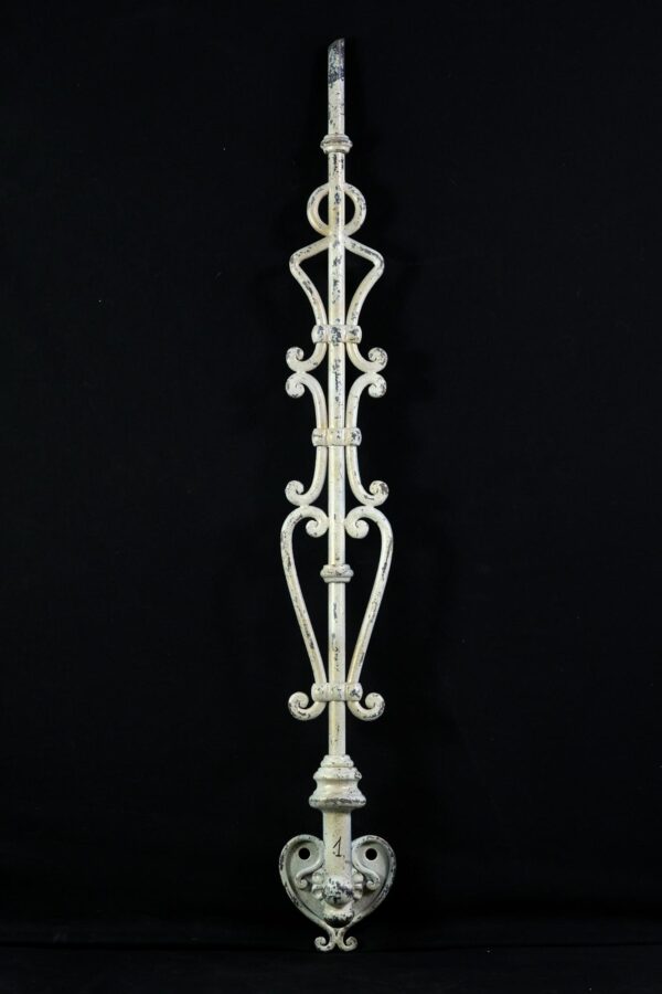 Decorative Metal - Antique Scrolls & Heart Shaped Mount Iron Balustrade