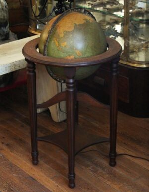 Globes & Maps - N249227