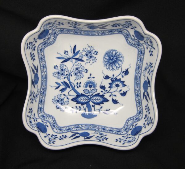 Kitchen - Hutschen Reuther Blue Onion 8 in. Vegetable Bowl