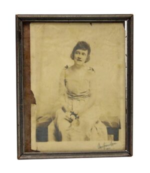 Photographs - Picture Frame with Old Vintage Portrait
