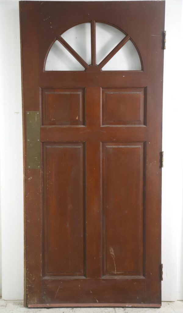 Lot - +Corner cabinet, American, late 18th/19th C., cherry