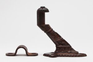 Railing Hardware - Antique Aesthetic Iron Rail Bracket