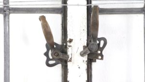 Reclaimed Windows - Q277353