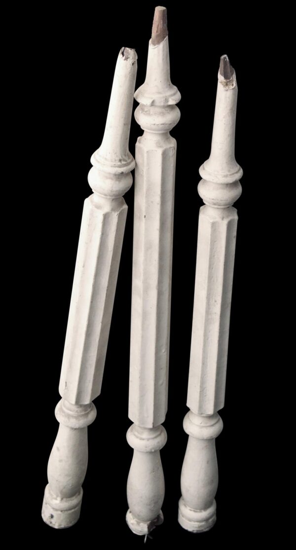 Staircase Elements - Reclaimed 27 in. White Wooden Spindle Set