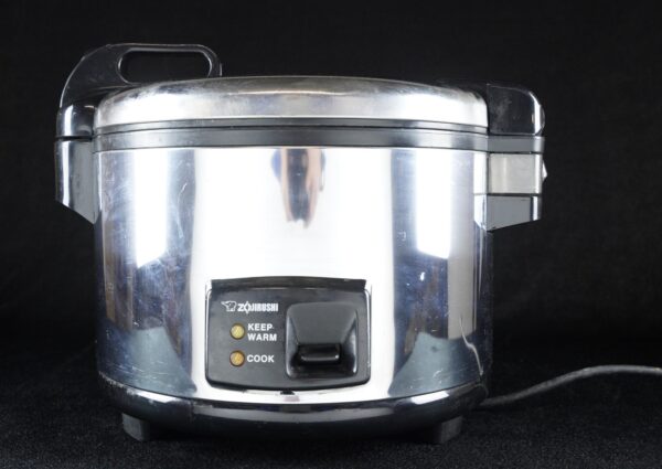 Waldorf Astoria - Waldorf 20 Cup Zojirushi Rice Cooker with Non Stick Inner Pan