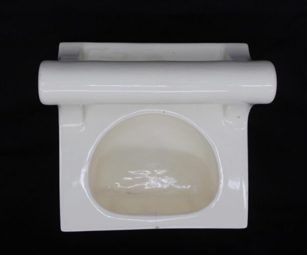 Bathroom - Vintage White Ceramic Bathtub Soap Dish with Handle