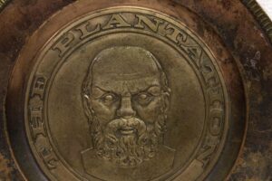 Plaques & Plates - M236584