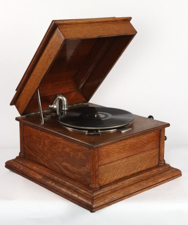 Musical Instruments & Players - Antique Oak Columbia Grafanola Record Player