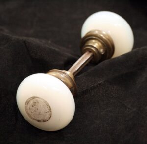 Door Knobs - L197538
