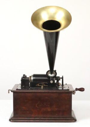 Musical Instruments & Players - Antique 1905 Edison Standard Oak Phonograph with Lid