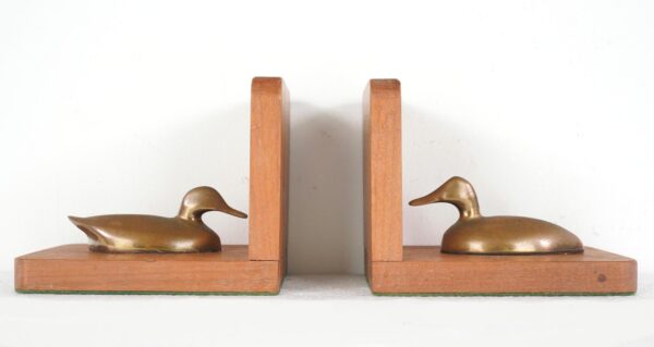 Decorative Furnishings - Pair of Vintage Oak & Brass Ducks Bookends