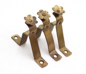 curtain-hardware-set-of-vintage-brass-floral-curtain-rod-brackets-r291785