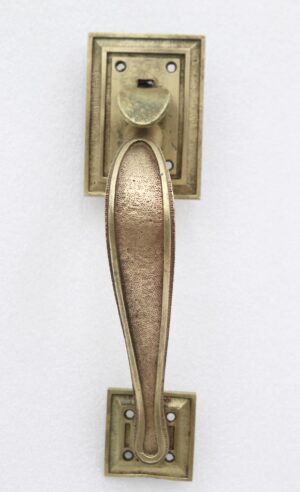 Door Pulls - Vintage 9.5 in. Brass Thumb Latch Door Pull Handle