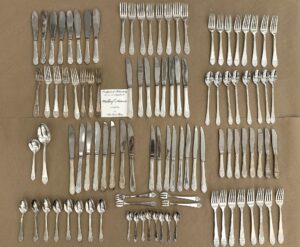 kitchen-complete-waldorf-astoria-art-deco-engraved-silverware-set-r291276