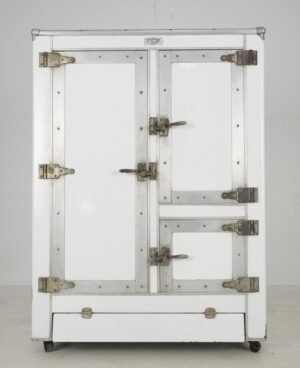 Video of 1920s Challenge Refrigerator Co. Iceberg Icebox Refrigerator.