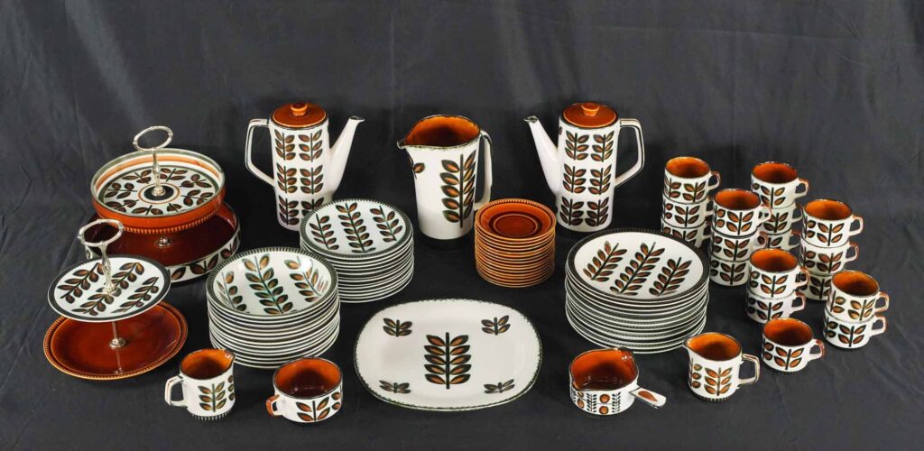 1960s BOCH Belgian Rambouillet 81 piece dishware set.